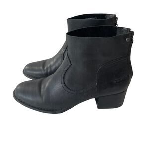 Ugg Bandara Leather Ankle Boot Stye 1098310 Black 9 EUC